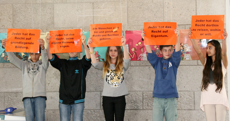 Arbeit mit Jugendlichen und Kindern
Eröffnung der Ausstellung &quot;Kinderrechte sind Menschenrechte&quot;